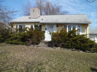 45 Westbourne Dr, Tonawanda, NY 14150