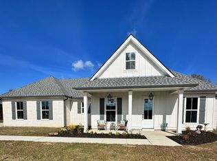 11 North Caesar, Carriere, MS 39426