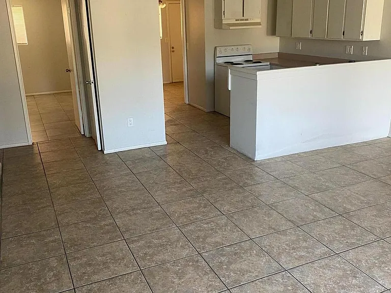 3302 W Northern Ave #2 — Photo 3
