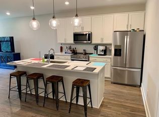 241 Thompson Park Dr, Nashville, TN 37211