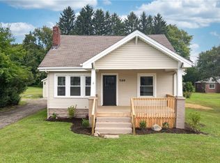 7189 Warren Sharon Rd, Sharon, OH 44403