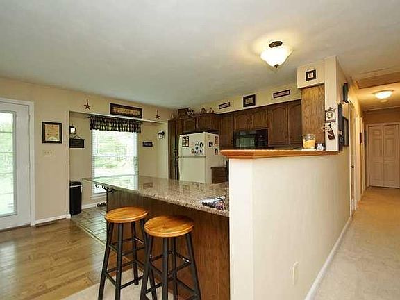 4th image of 3140 Forest Acre Trl