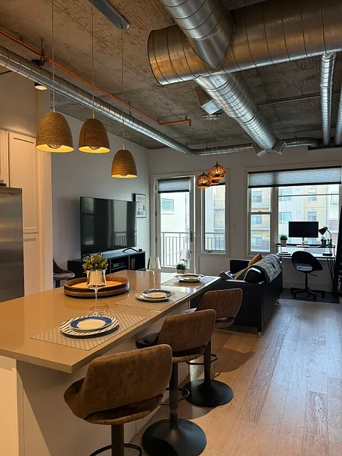 Studio, 692 sqft, $3,695 — Photo 2