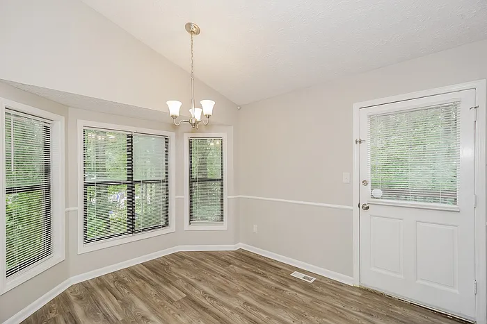 7660 Mountain Creek Way — Photo 7