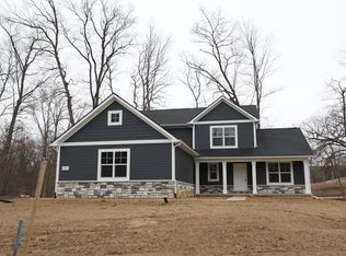 9069 Fielding Dr, Brighton, MI 48116