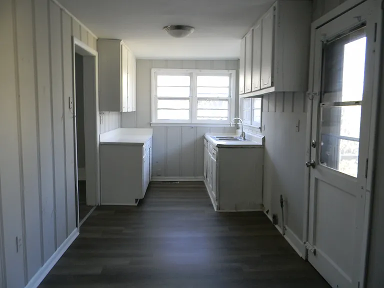 4305 Pulaski St — Photo 8
