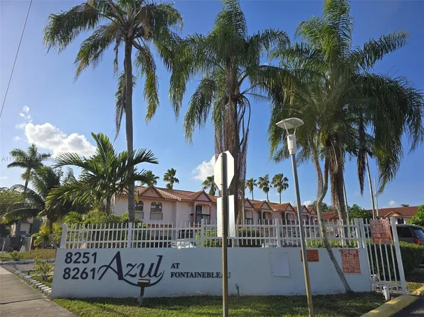 8261 NW 8th St APT 122, Miami, FL 33126