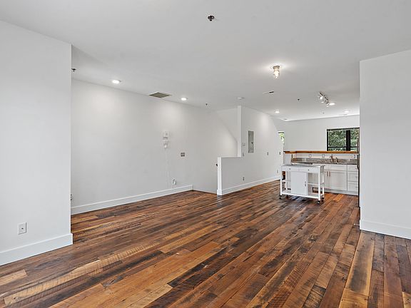4th image of 1225 4th Ave S APT 209