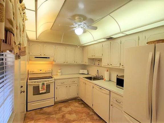 2nd image of 72 Boundary Blvd Unit 222