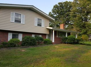 3269 Pinewood Rd, Hollidaysburg, PA 16648