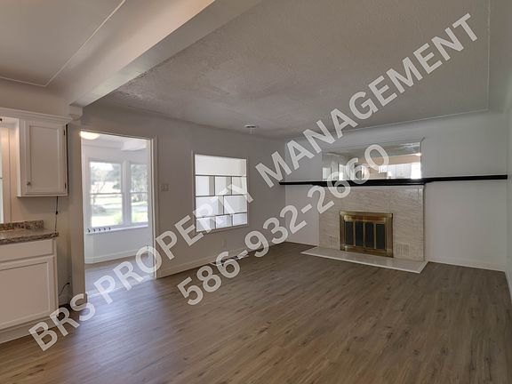 3rd image of 24120 Oxford St