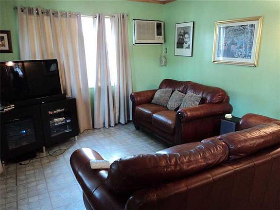 3rd image of 7008 Glenview Dr