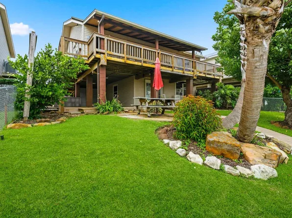 23 N Sandpiper St, La Marque, TX 77568