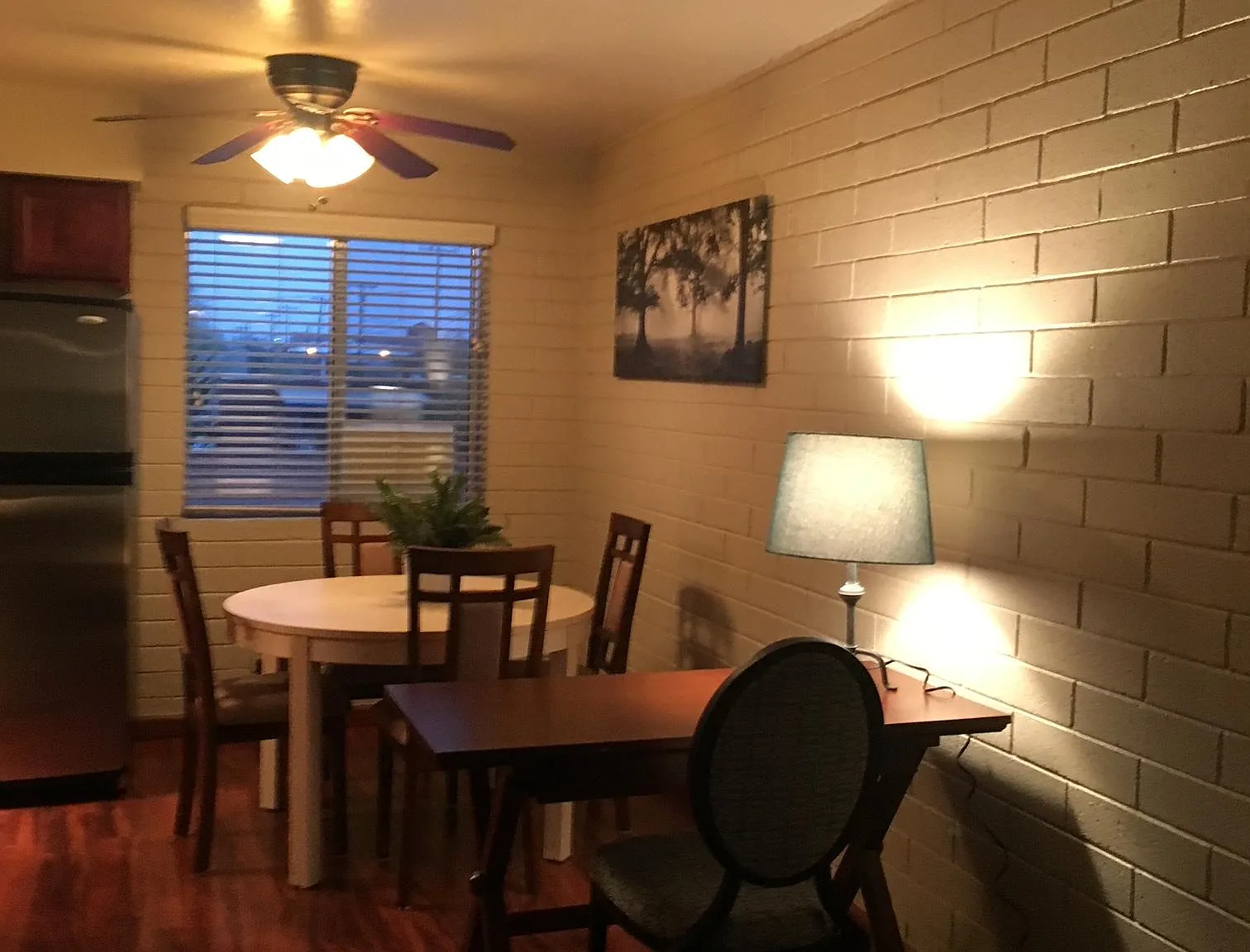 55 N Cherry Ave — Photo 4