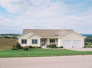 412 Harbor View Ln, Petoskey, MI 49770