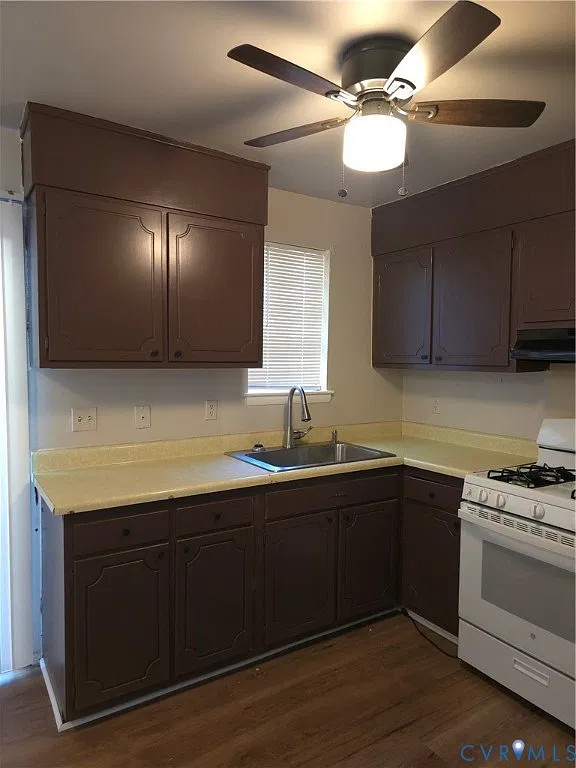 3 bed, 1.5 bath, 1032 sqft, $1,800 — Photo 4