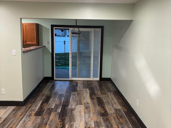 4th image of 2948 Titanium Ln