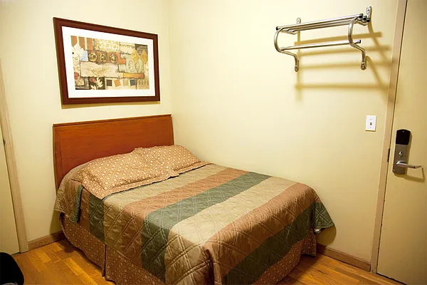 Rented by Easy Rental LLC | media 23