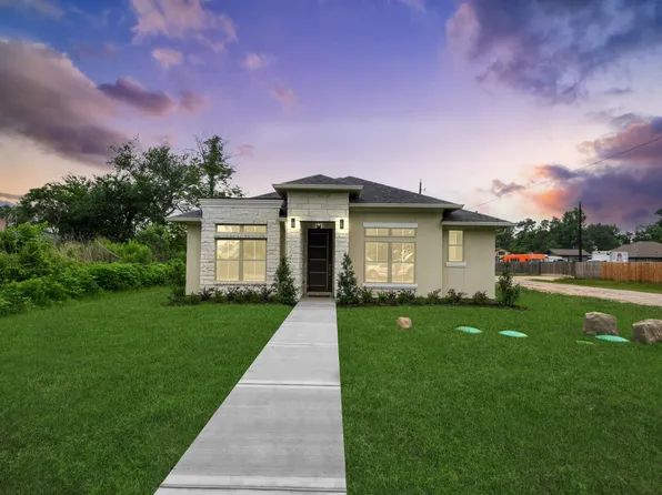 16747 Forest Trail Dr, Channelview, TX 77530