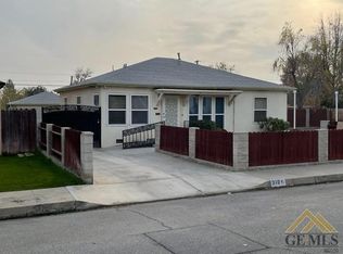 319 Highland Dr, Bakersfield, CA 93308