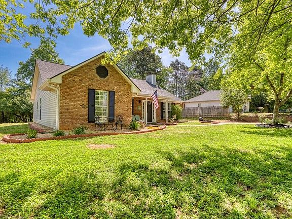 4th image of 5102 Twin Oaks Ln
