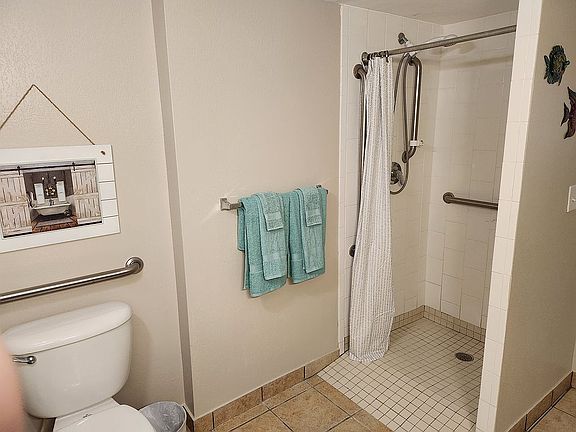 4th image of 1909 S Atlantic Ave #701