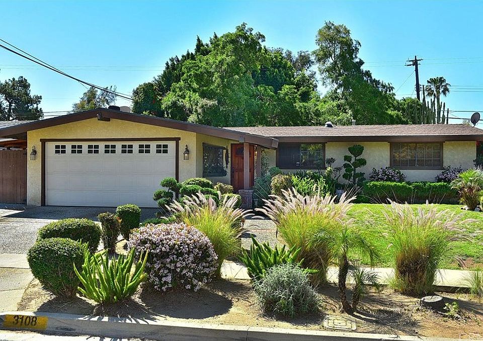 1st image of 3108 Royal Oaks Dr