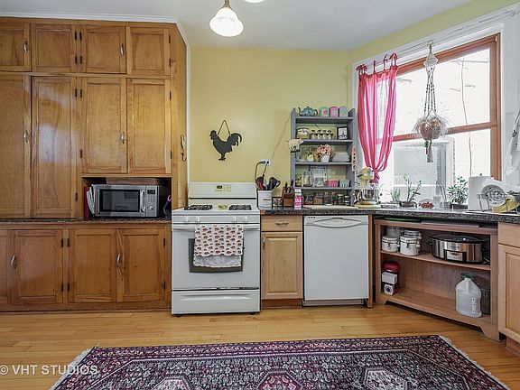4th image of 1422 W Thorndale Ave APT 3