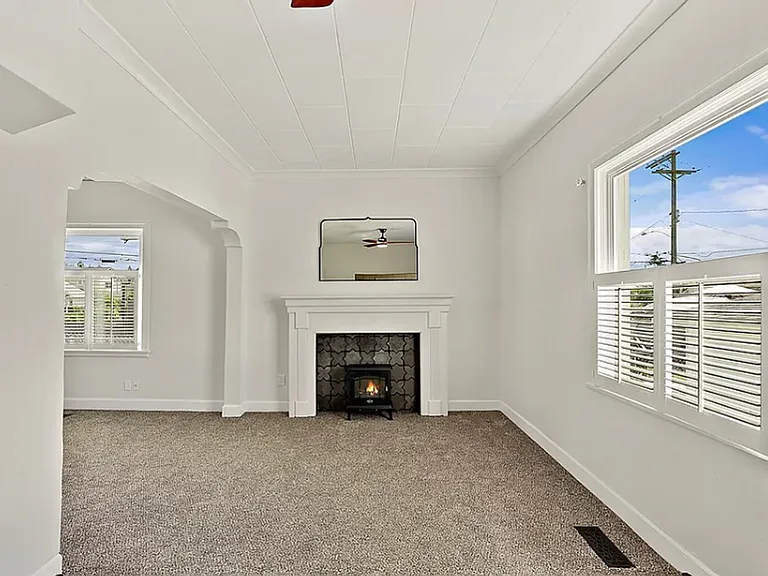 7640 Yakima Ave — Photo 6