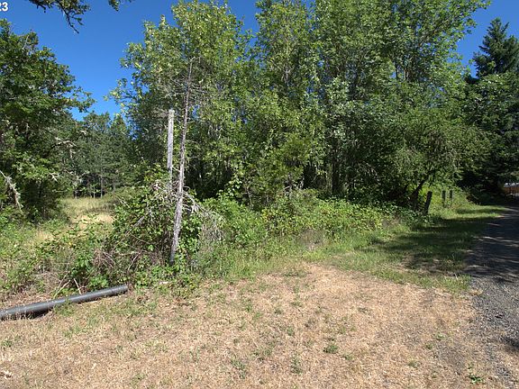4th image of 0 N Umpqua Hwy