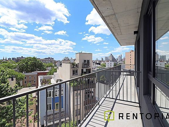 3rd image of 280 Meeker Ave #518