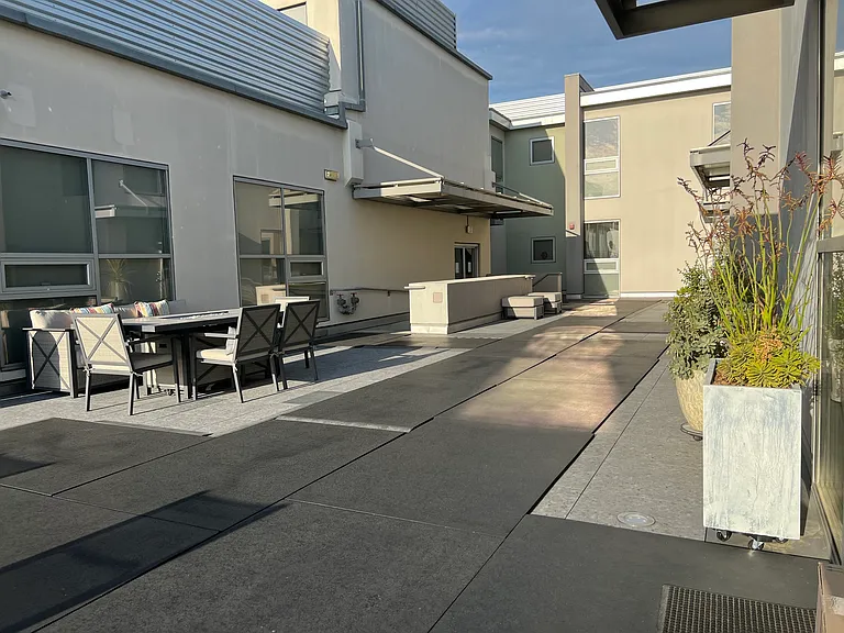 Community Rooftop Area (Clubhouse Room Available)