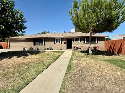 1349 6th Avenue Dr, Kingsburg, CA, 93631