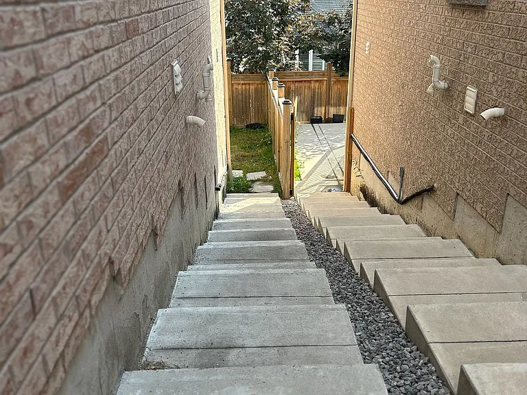 9 Keith Wright Cres — Photo 3