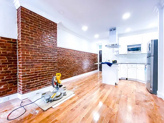 Rented by Voro New York | media 13