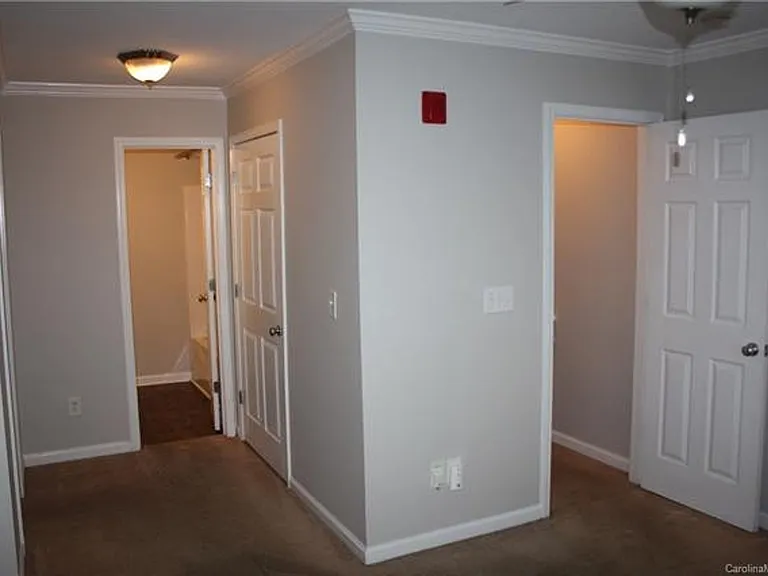 537 Donatello Ave — Photo 5