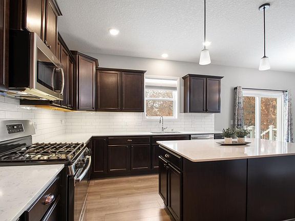 5th image of 16057 Sapphire St NW