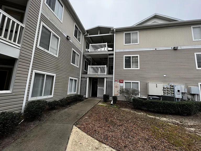 4000 SW 23rd St #2-307 — Photo 10