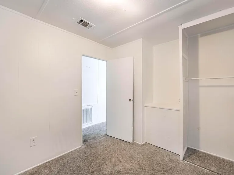 5741 Bloomfield Rd — Photo 13