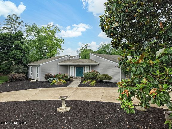 3rd image of 12013 N Fox Den Dr