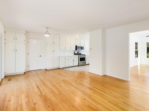 4th image of 1496 Nut Tree Lane