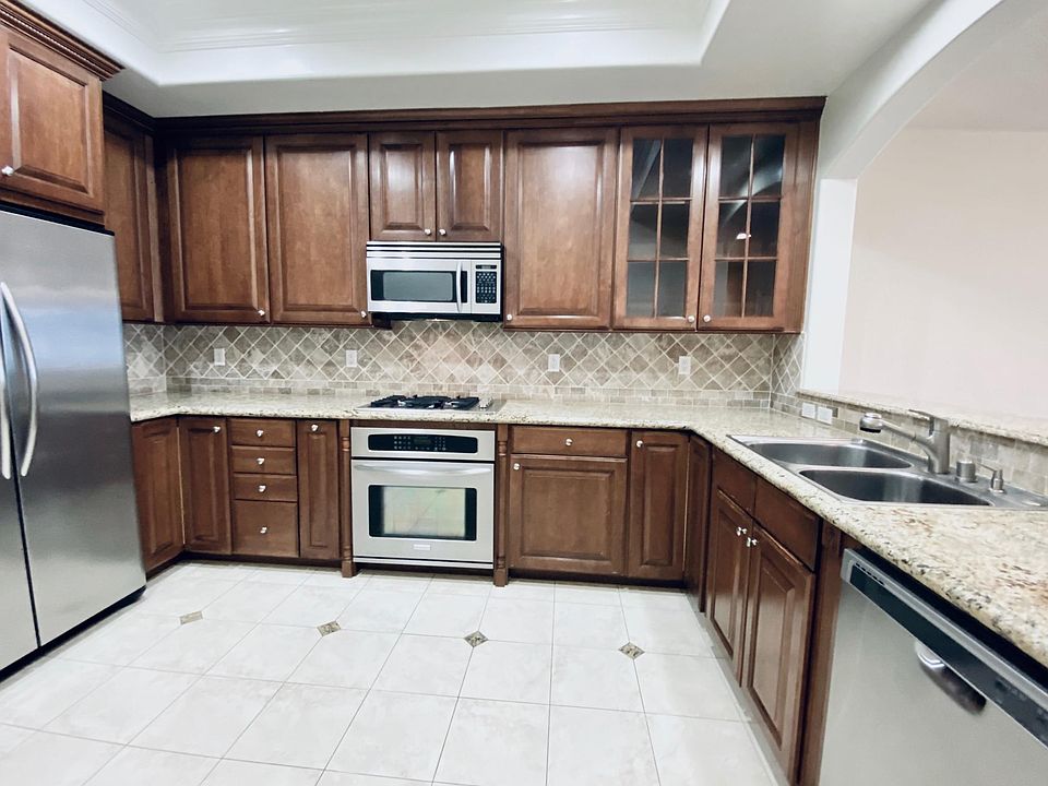 1st image of 4510 Murietta Ave Unit 110