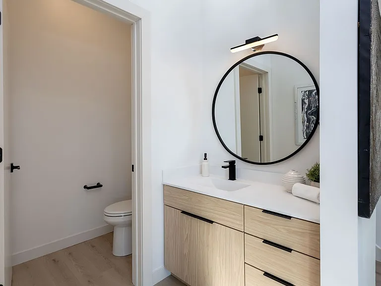 1428 Marshall St NE — Photo 8