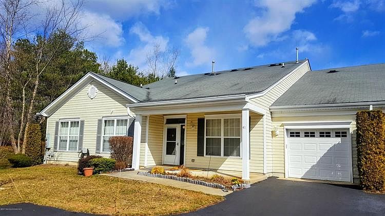 1st image of 41 Golden Willows Ave #1000