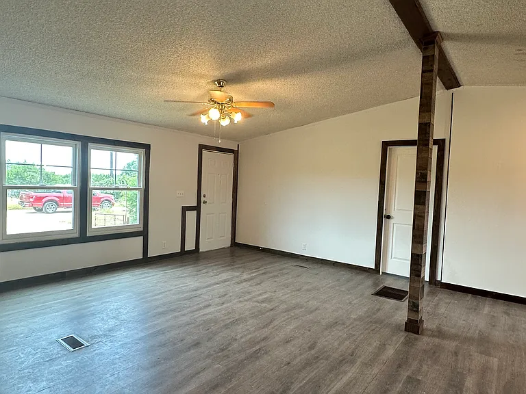 190 County Road 203 #2 — Photo 12