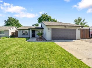 23 Dempster Ct, Sacramento, CA 95823
