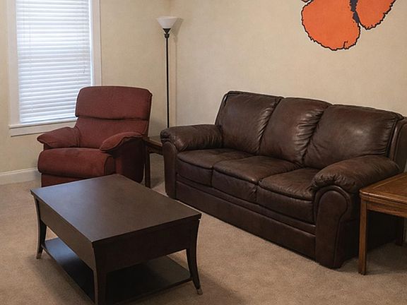 4th image of 833 Old Greenville Hwy APT 1131
