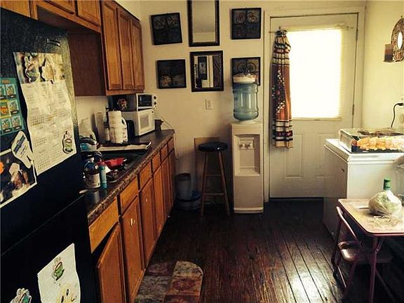4th image of 3416-18 Livingston St