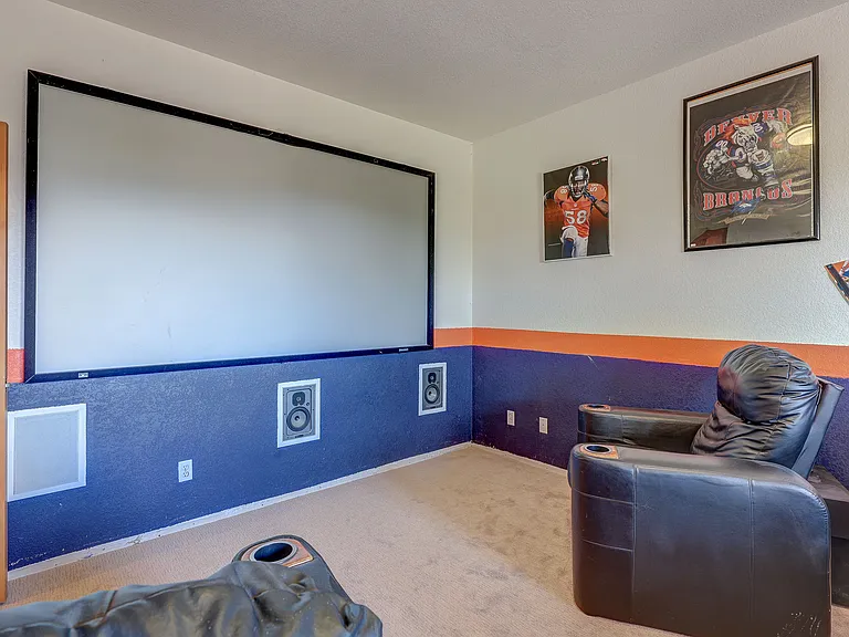 16175 Sandstone Dr — Photo 45