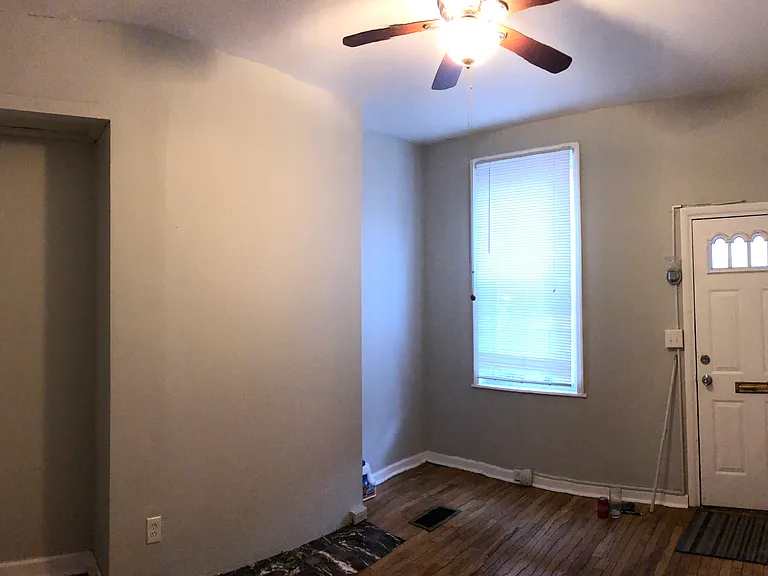 43 1/2 St — Photo 8